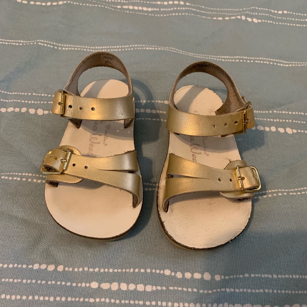 Salt water sandals by hoy